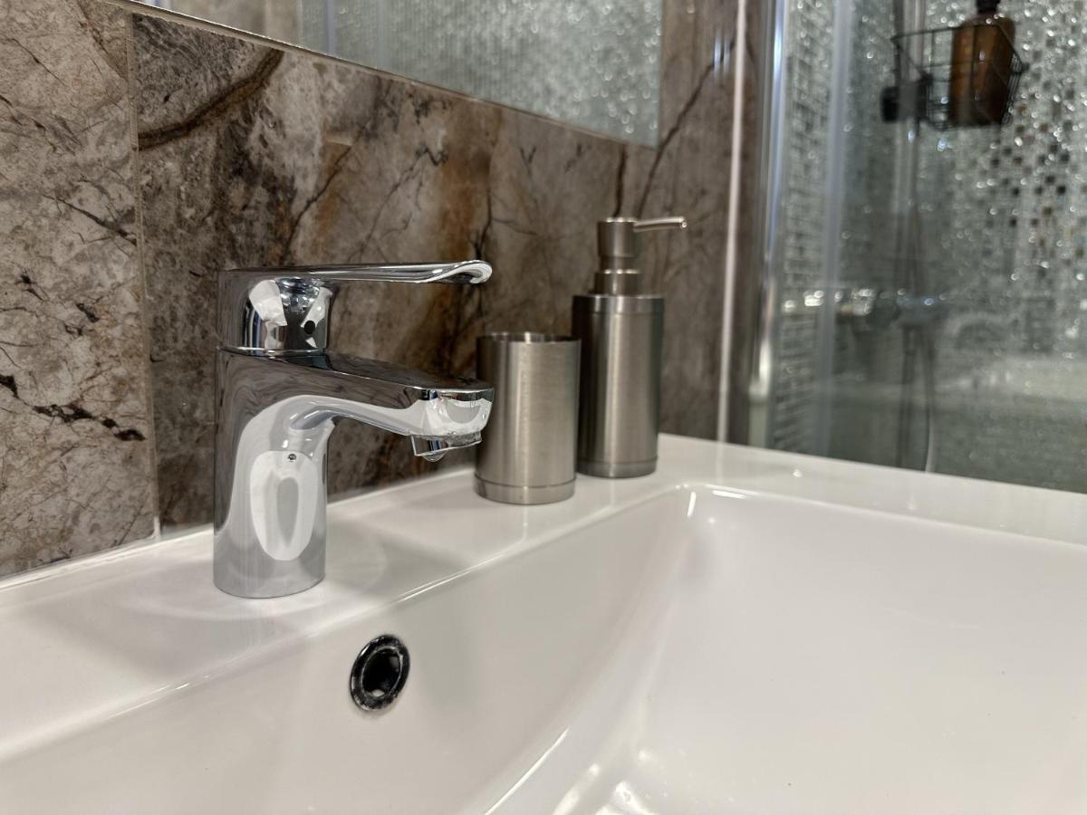 Apartament In Suceava, Zamca Apartman Kültér fotó